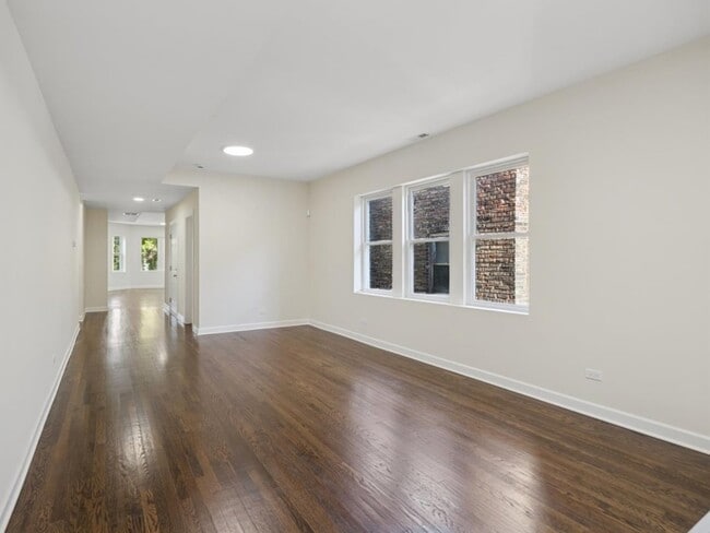 Building Photo - 5547 W Jackson Blvd