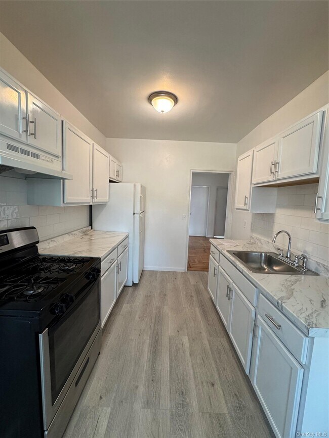 Building Photo - 3922 Amundson Ave