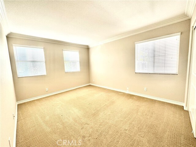 Building Photo - 16 Kingsway Dr