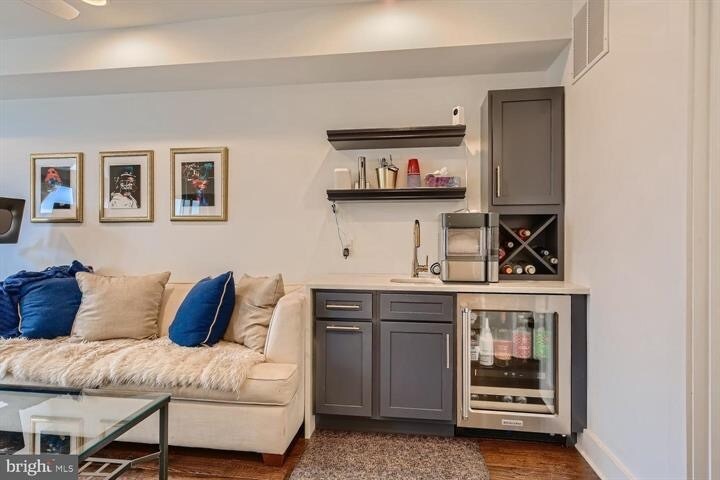 Building Photo - 524 E Fort Ave