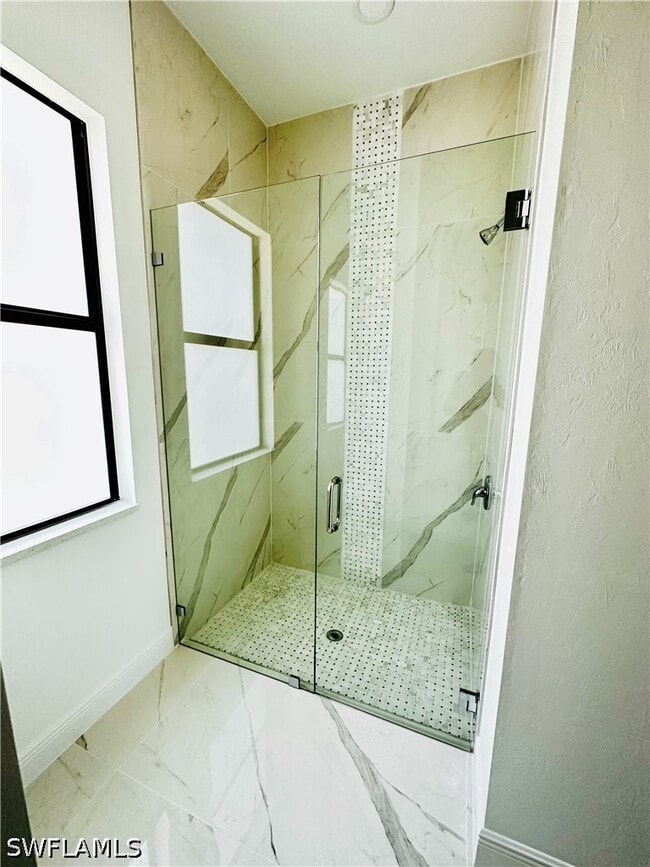 Building Photo - 717 Genoa Ave S