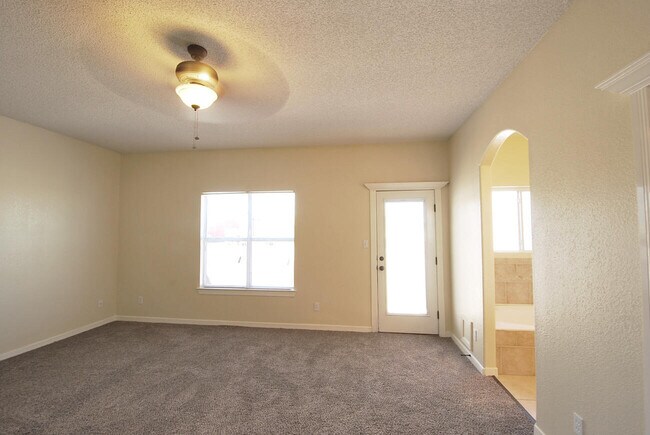 Building Photo - 5513 Ignacio Frias Dr