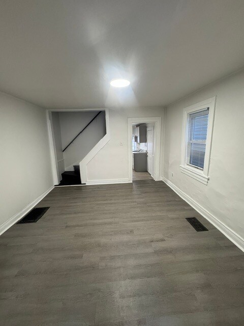 Building Photo - 409 Beech St