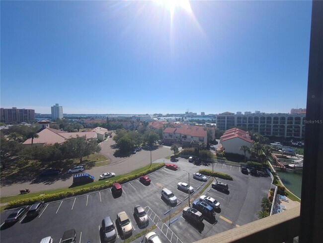 Building Photo - 255 Dolphin Point