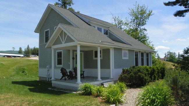Building Photo - 10 Linkside Dr