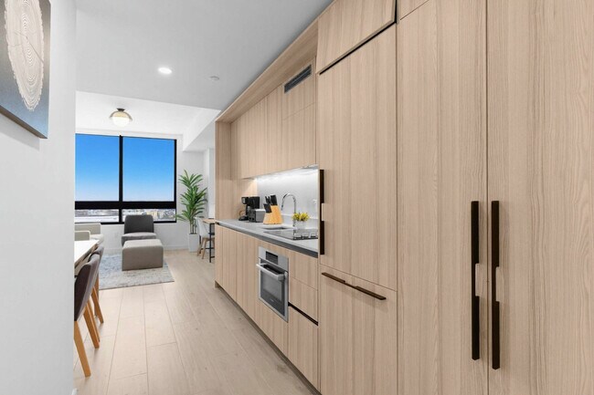 Building Photo - 225 N Miami Ave