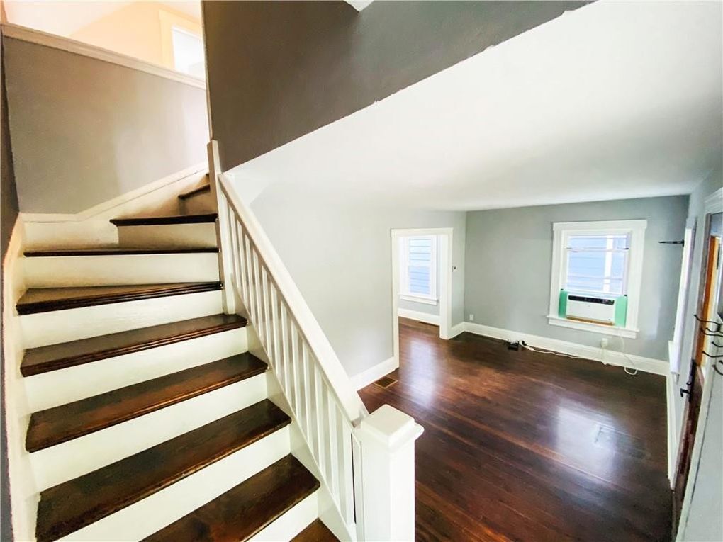 Building Photo - 222 Sanford St