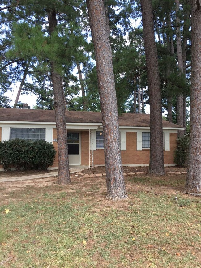 Building Photo - 9419 Blom Blvd