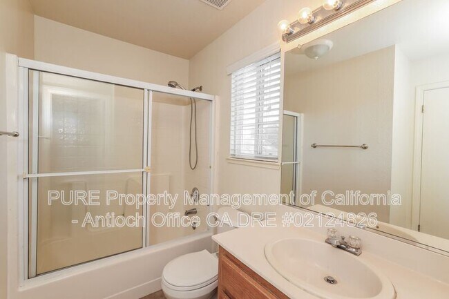 Building Photo - 1100 Twinbridge Ct