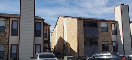 Building Photo - 1107 Verde Dr
