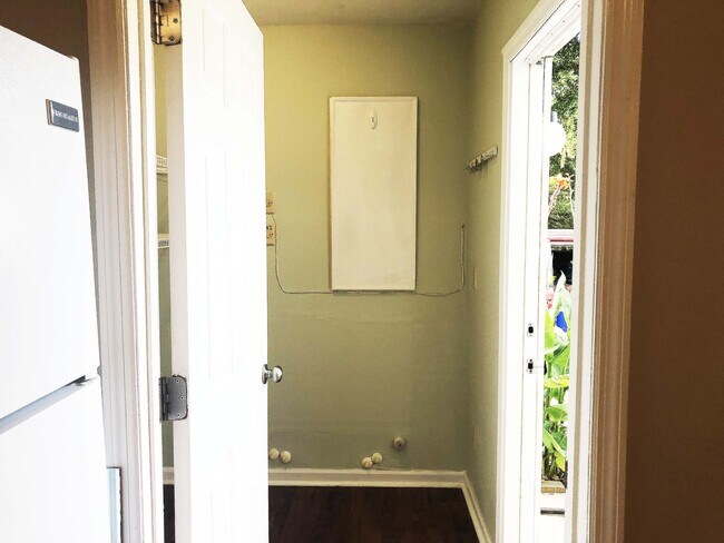 Building Photo - 1410 Dove Run Dr