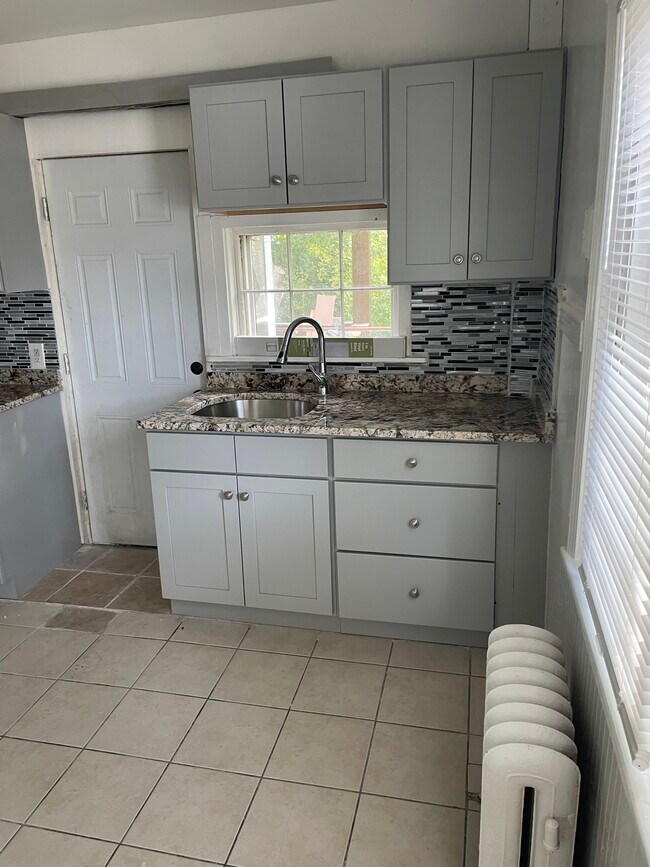 Building Photo - 21 Parsons St