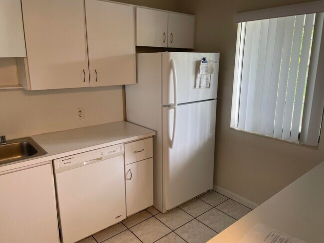 Building Photo - 4381 Trevi Ct