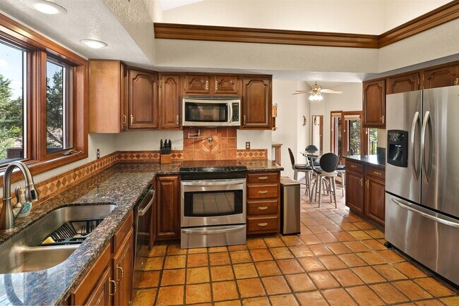 Building Photo - 36 Ponderosa Rd