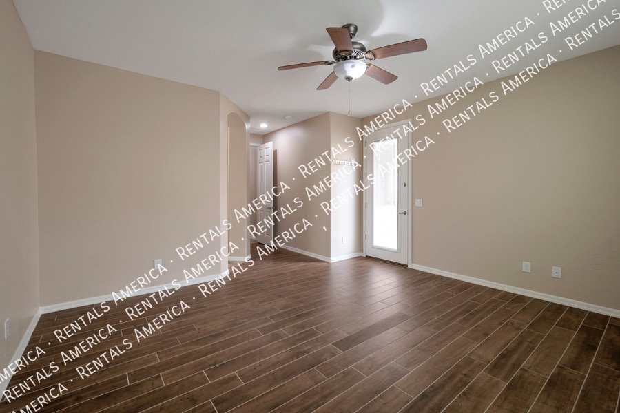 Building Photo - 267 E Kaibab Dr