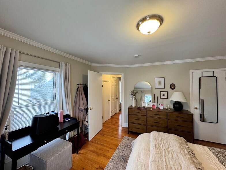 Building Photo - 25 4th St