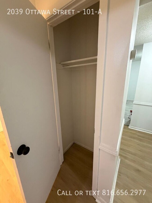 Building Photo - 2039 Ottawa St