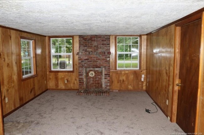 Building Photo - 1003 James St