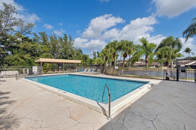 Building Photo - 20929 Boca Ridge Dr W