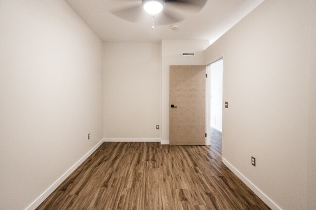 Building Photo - 8001 Kercheval Ave