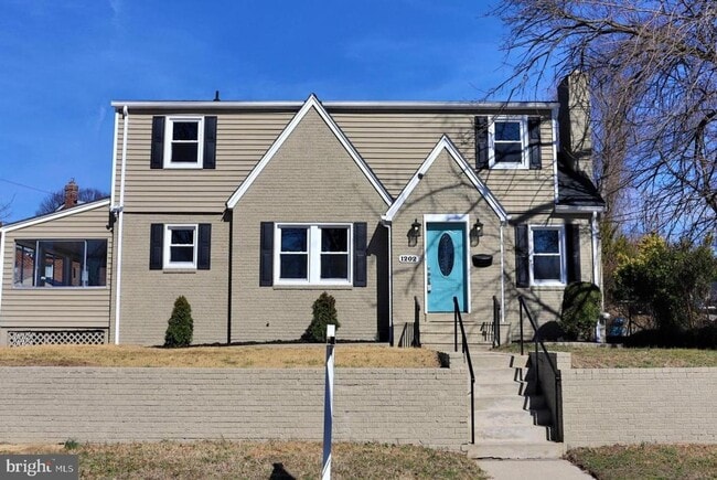 Building Photo - Charming Restored 5BR, 3.5BA Colonial Minutes from D.C.
