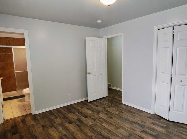 Building Photo - Great 5 Bed 3 Bath Rambler Home in Sandy