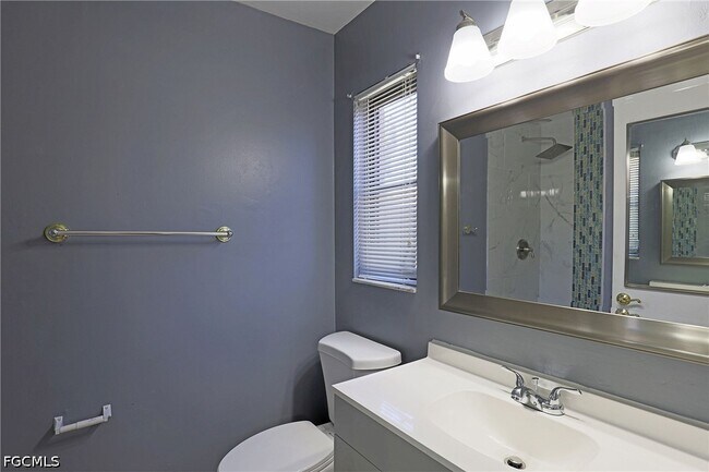 Building Photo - 3818 SW 7th Pl