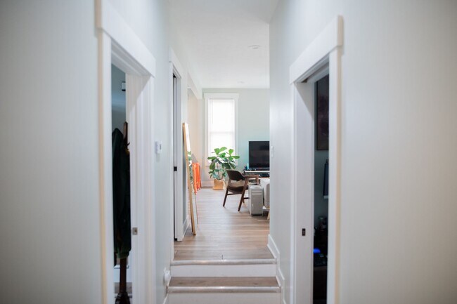 Building Photo - 800 Bridge St NW