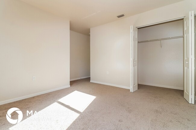 Building Photo - 2045 14th St S