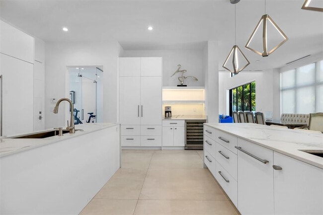 Building Photo - 2001 Marietta Dr