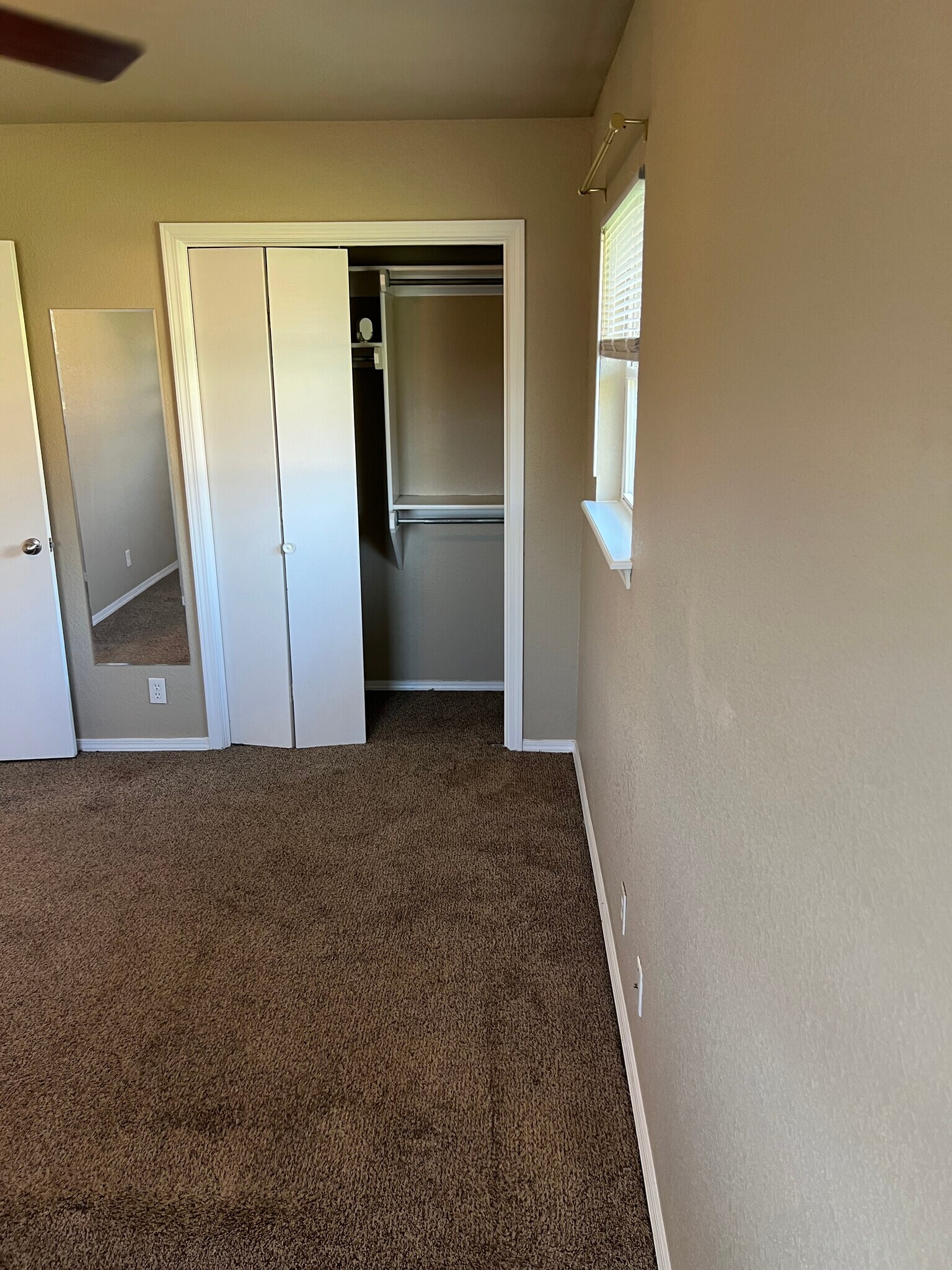 Building Photo - 1031 Carlisle Cir