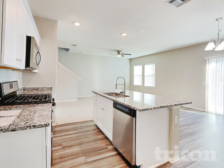 Building Photo - 5206 Winding Strm