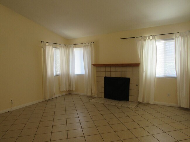 Building Photo - 37228 Waterman Ave