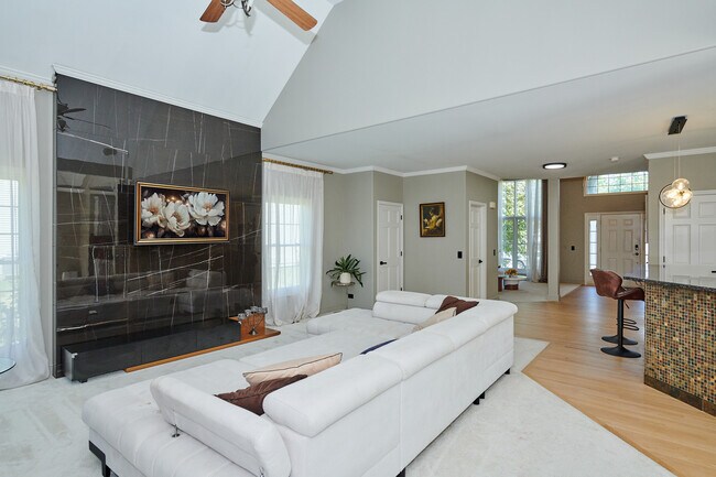 Building Photo - 26300 W Chatham Dr