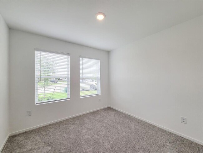 Building Photo - 6 Riverwood Circle Ct