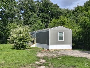 Building Photo - 117 Erie Dr