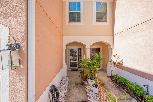 Building Photo - Townhome with Conservation View in The Bay at Cypress Creek!