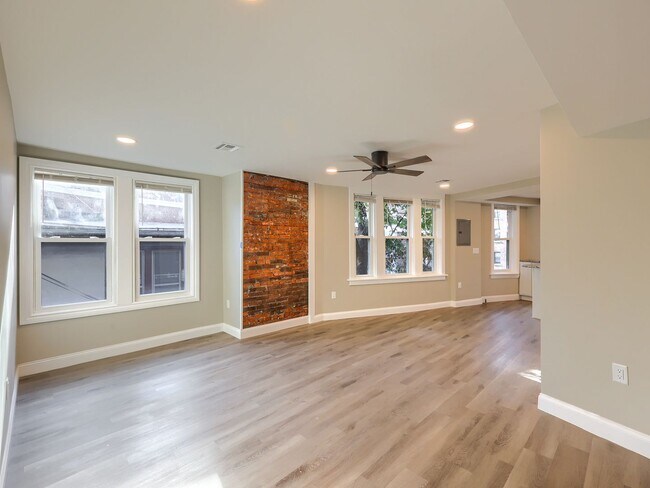 Building Photo - 612 N 2nd St