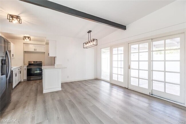 Building Photo - 3 br, 2 bath House - 19405 Hemmingway St