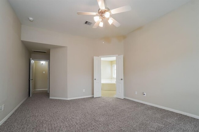 Building Photo - 6403 Alicia Way Dr