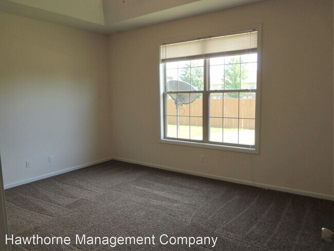 Building Photo - 200-202-202 White River Dr