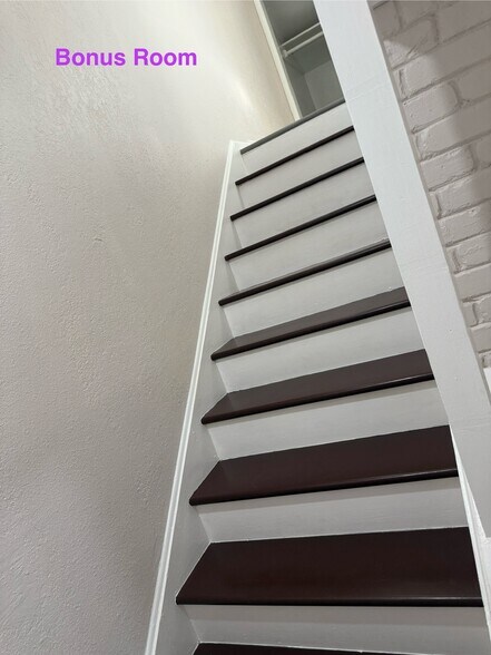 Building Photo - 5021 J Pky