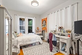 Building Photo - 194 Emerson St