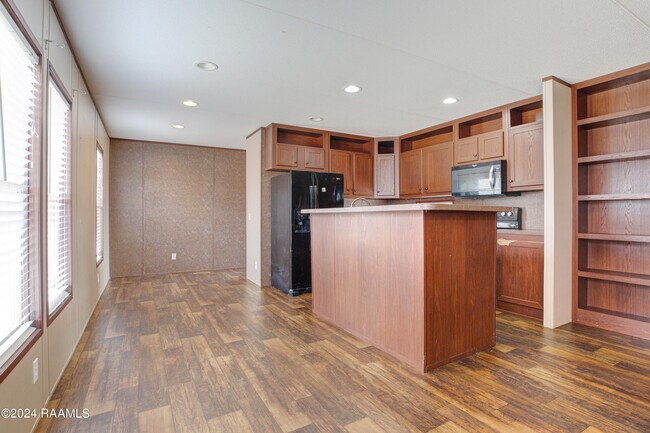 Building Photo - 5010 Rutten Rill Rd