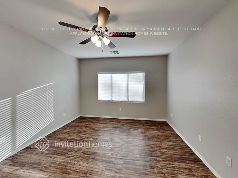 Building Photo - 14913 N 153rd Ave