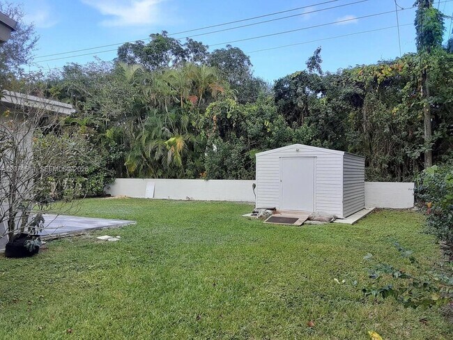 Building Photo - 12251 SW 82nd Ave