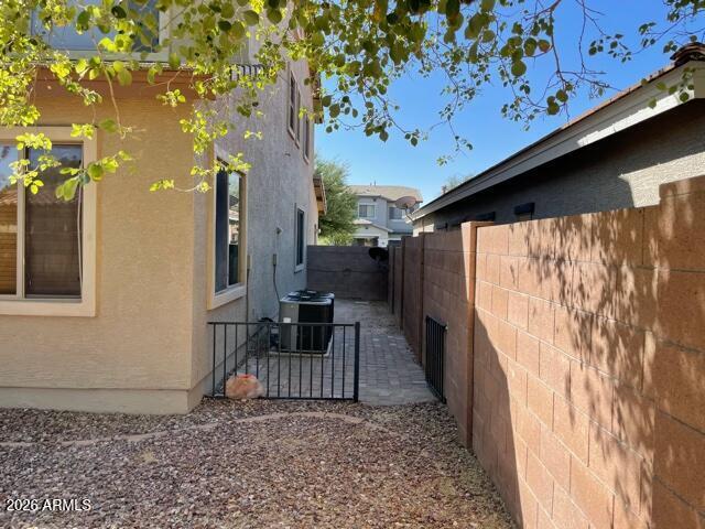 Building Photo - 18680 E Cattle Dr