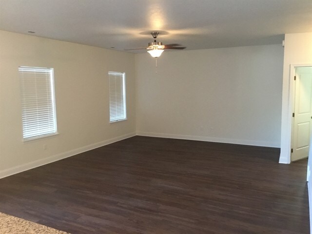 Building Photo - 58 S Lancaster Dr