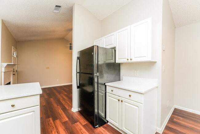 Building Photo - 218 Adam Cir