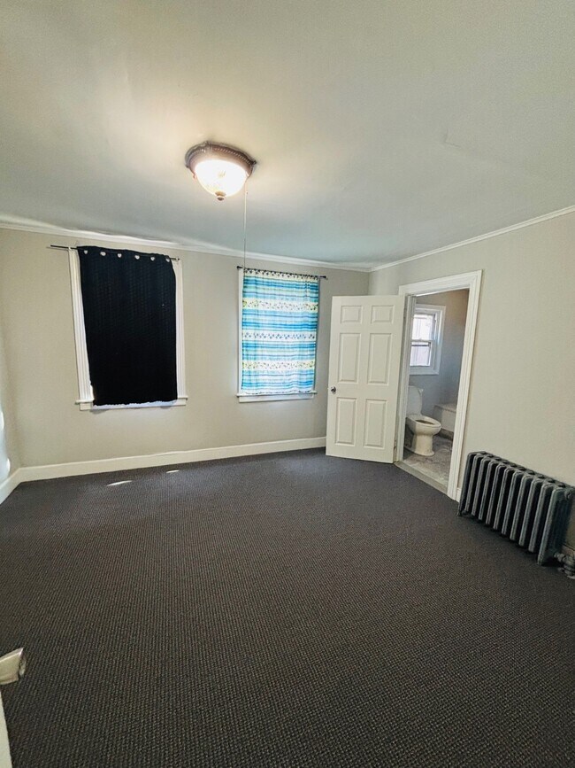 Building Photo - 232 Glen Cove Ave